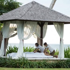 beach massage, beach massage holiday inn, holiday inn baruna, holiday inn baruna resort, holiday inn baruna resort bali