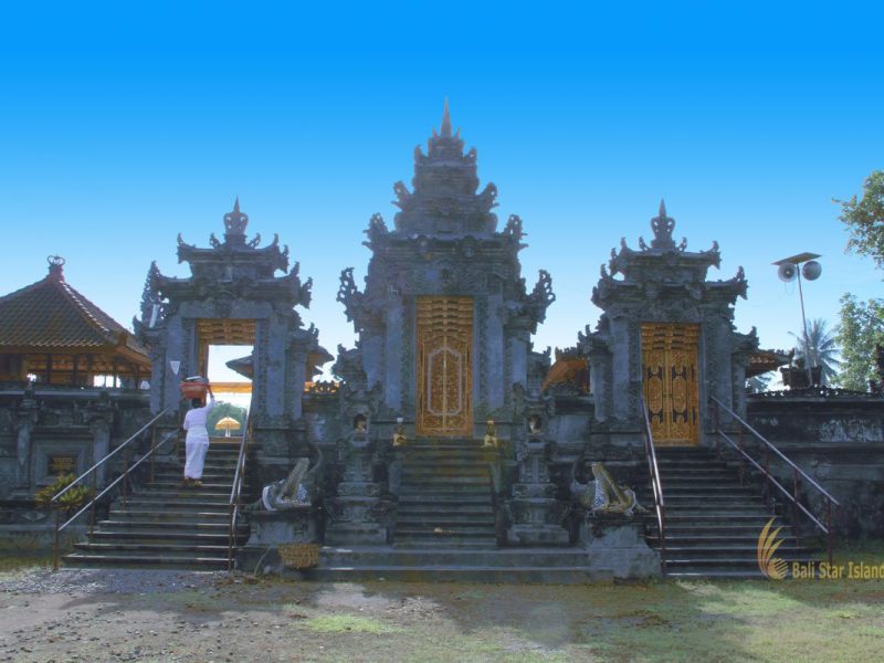 perancak temple, bali, west bali, jembrana, estuary river, temple on estuary river, entrance gateway