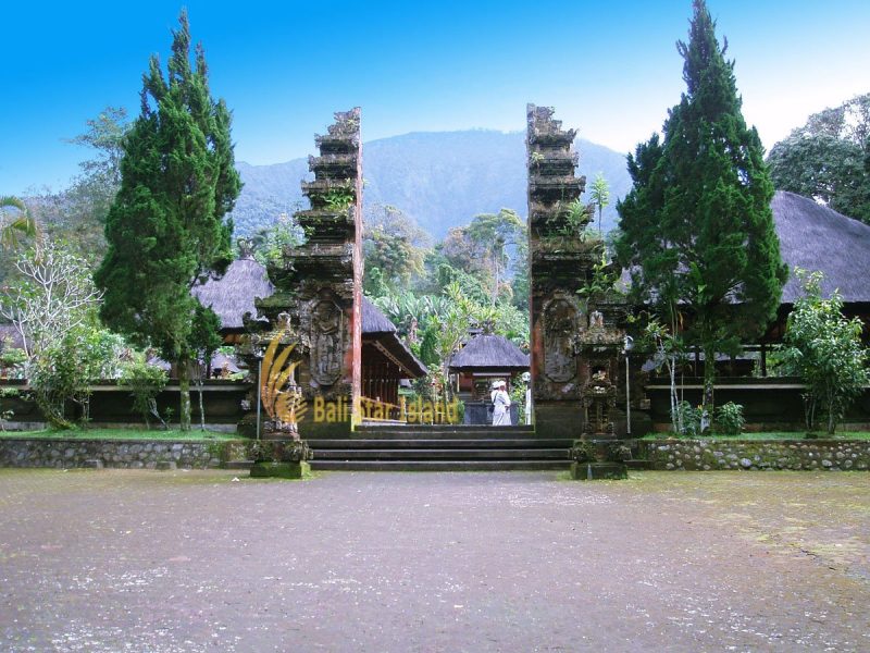 entrance, gateway, watukaru, batukaru, temple, watukaru temple, batukaru temple, pura, pura batukaru, bali, places, places of interest, bali places of interest