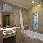 grand istana bathroom, grand istana rama