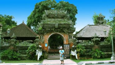 ubud, bali, palace, ubud palace, puri saren, tourists, destinations, tourist destinations, ubud village tour, shore excursions, bali shore excursions
