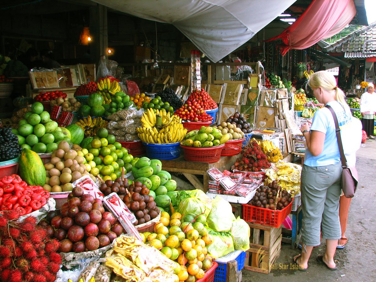 Fruit and Vegetable Traditional Market