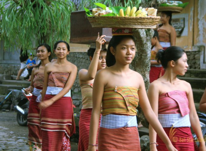 The Ancient Villages Tour girls, tenganan girls, tenganan village, east bali, tourist destinations