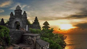 uluwatu tour, uluwatu sunset tour, uluwatu kecak dance, uluwatu tour kecak dance package