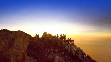 mount agung, mount agung sunrise, agung sunrise trekking, agung mount hiking