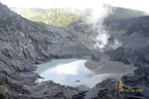 tangkuban perahu west java places to visit crater tangkuban perahu crater