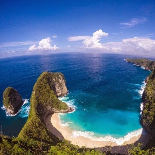 Day-1 : Pick up at the hotel in Bali then One-day Nusa Penida sightseeing