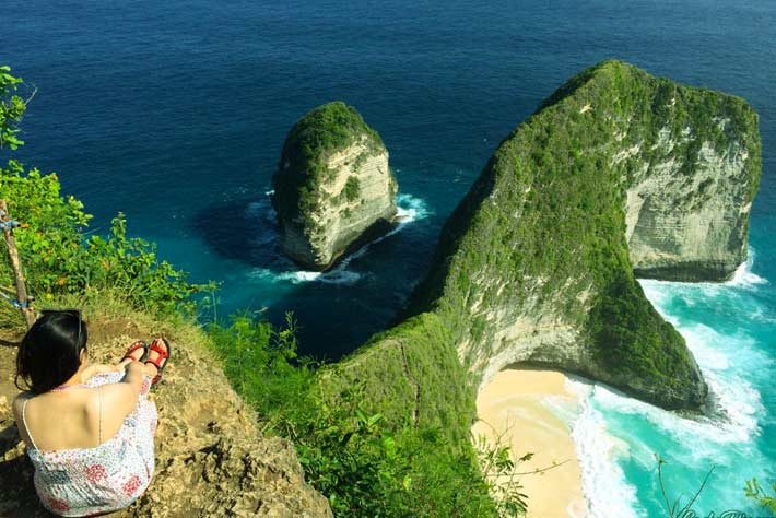 Day-1 : Pick up at the hotel in Bali then One-day Nusa Penida sightseeing