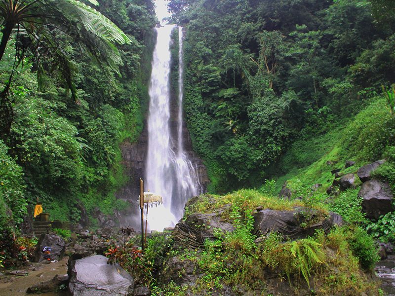 Gitigit waterfall