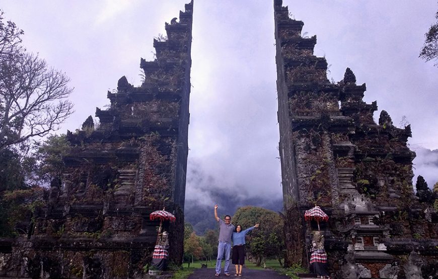 Iconic Bali Gate Tour Instagram pics (BLFD.17)