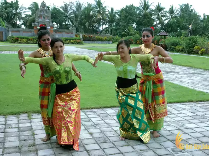 Culture Lesson Tour Packages bali, balinese, dance, balinese dance, balinese dance lesson, bali cultures, bali culture center, bali classic culture center