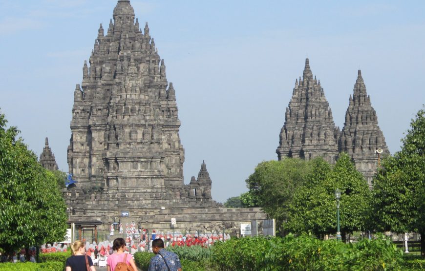 Solo Dieng Borobudur Tour – 5 Days 4 Nights Central Java Package (YOG.08)