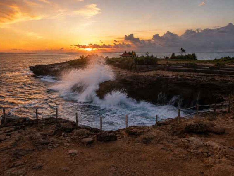 Devil's Tears, Devil's Tears Bali, Nusa Lembongan Tourist Attraction, Nusa Lembongan Attractions, Bali Coastal Attraction, Nusa Lembongan Sunset Spot, Devil's Tears Viewpoint, Things to Do in Nusa Lembongan, Bali Star Island