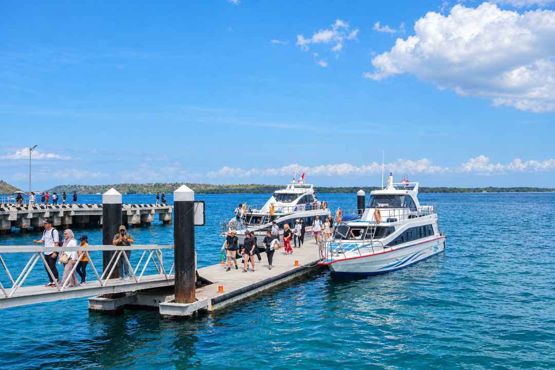 Fast boats connecting Bali and the Nusa Islands before Nyepi Laut Bali